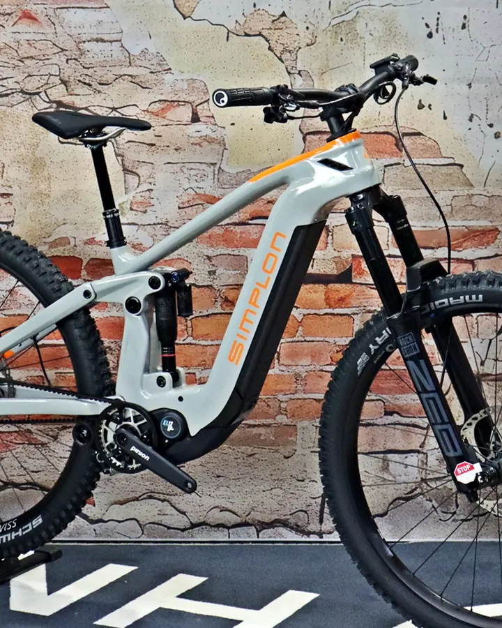 Simplon E-Mountainbike in der Fotoecke
